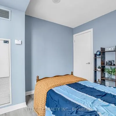 12,&nbsp;Yonge, Waterfront Communities C1, Toronto
