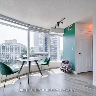18,&nbsp;Valley Woods, Parkwoods-Donalda, Toronto