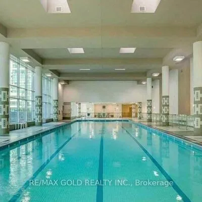 16,&nbsp;Yonge, Waterfront Communities C1, Toronto