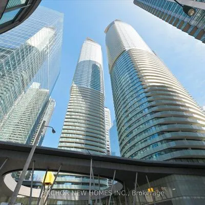12,&nbsp;York, Waterfront Communities C1, Toronto