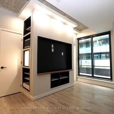 161,&nbsp;Roehampton, Mount Pleasant West, Toronto