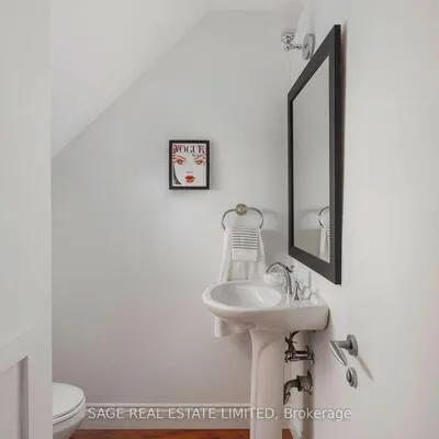 261,&nbsp;King, Moss Park, Toronto