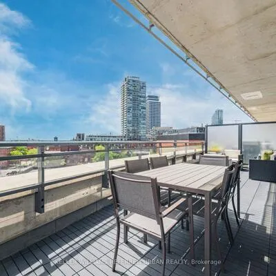 90,&nbsp;Trinity, Moss Park, Toronto