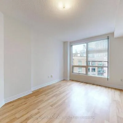 100,&nbsp;Hayden, Church-Yonge Corridor, Toronto