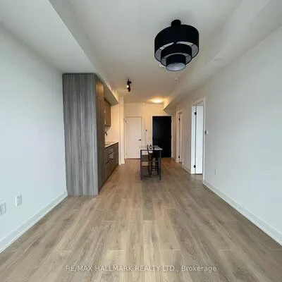 127,&nbsp;Broadway, Mount Pleasant West, Toronto