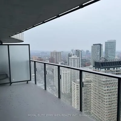 11,&nbsp;Wellesley, Bay Street Corridor, Toronto