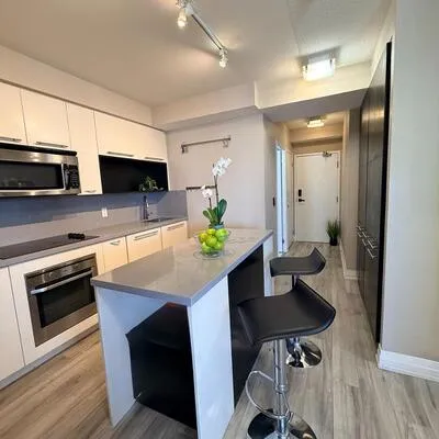 21,&nbsp;Carlton, Church-Yonge Corridor, Toronto