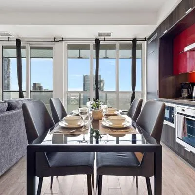 300,&nbsp;front, Waterfront Communities C1, Toronto