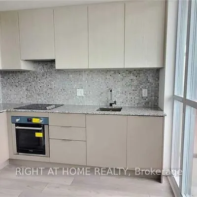120,&nbsp;Parliament, Moss Park, Toronto