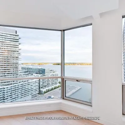 10,&nbsp;Queens, Waterfront Communities C1, Toronto