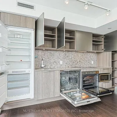 85,&nbsp;Wood, Church-Yonge Corridor, Toronto