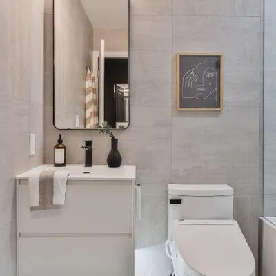 21,&nbsp;Scollard, Annex, Toronto