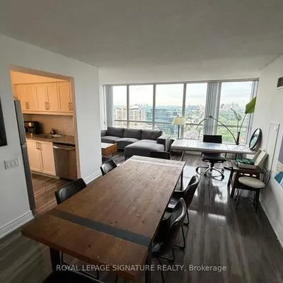 33,&nbsp;Sheppard, Willowdale East, Toronto