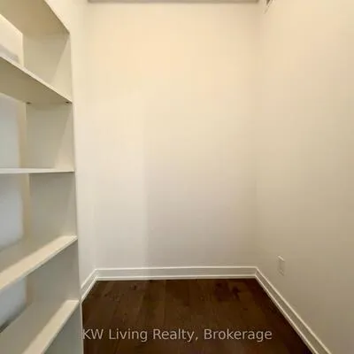 297,&nbsp;College, Kensington-Chinatown, Toronto