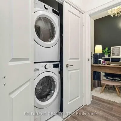 120,&nbsp;Parliament, Moss Park, Toronto