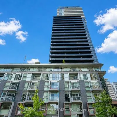 101,&nbsp;Erskine, Mount Pleasant West, Toronto
