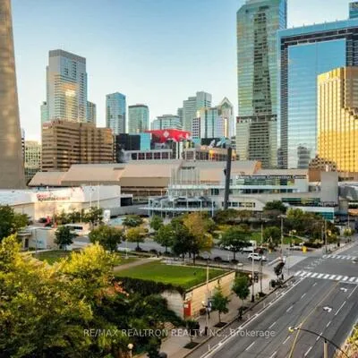 25,&nbsp;Lower Simcoe, Waterfront Communities C1, Toronto
