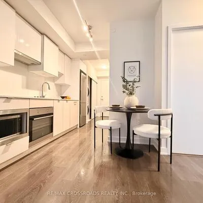 195,&nbsp;Redpath, Mount Pleasant West, Toronto