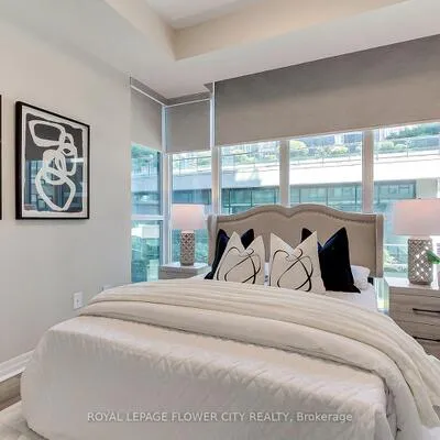 12,&nbsp;Yonge, Waterfront Communities C1, Toronto