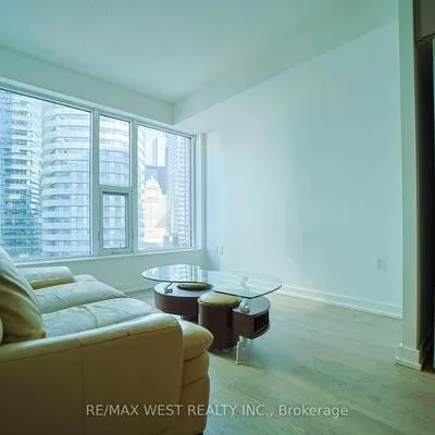 10,&nbsp;YORK, Waterfront Communities C1, Toronto