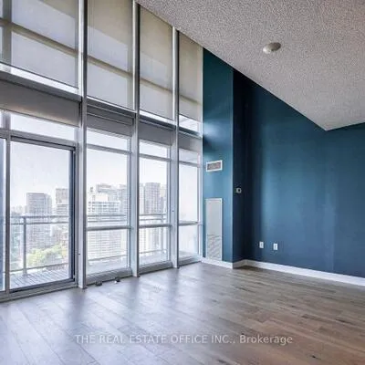15,&nbsp;Fort York, Waterfront Communities C1, Toronto