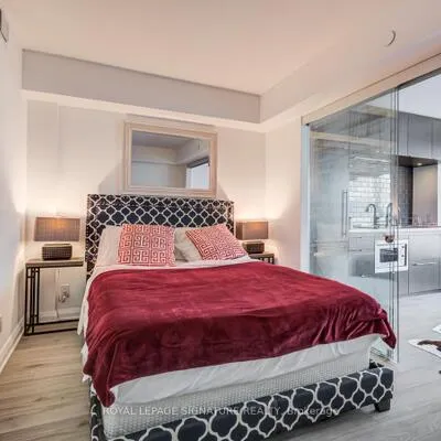 155,&nbsp;Yorkville, Annex, Toronto