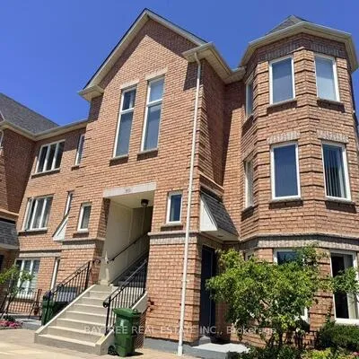80,&nbsp;Aerodrome, Thorncliffe Park, Toronto