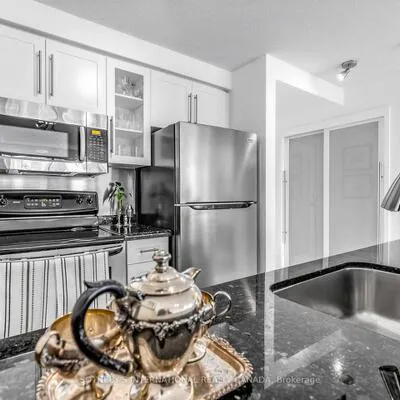 10,&nbsp;Yonge, Waterfront Communities C1, Toronto