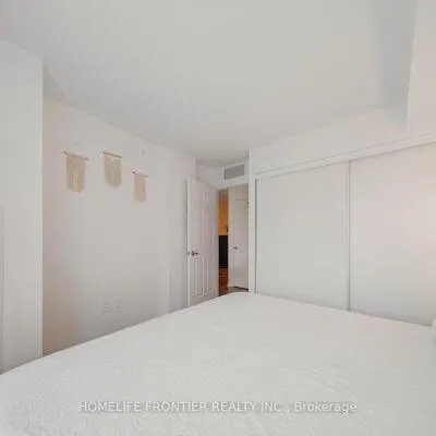 18,&nbsp;Valley Woods, Parkwoods-Donalda, Toronto