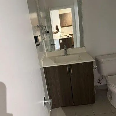 17,&nbsp;KENASTON, Bayview Village, Toronto