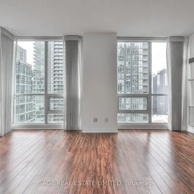 16,&nbsp;Yonge, Waterfront Communities C1, Toronto