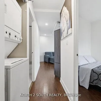 270,&nbsp;Queens, Waterfront Communities C1, Toronto