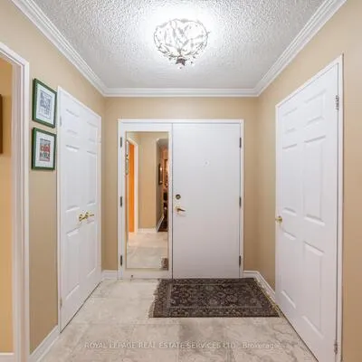 131,&nbsp;Beecroft, Lansing-Westgate, Toronto