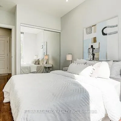 274,&nbsp;Duplex, Newtonbrook West, Toronto