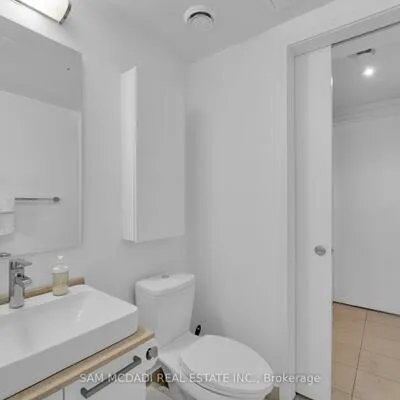12,&nbsp;York, Waterfront Communities C1, Toronto