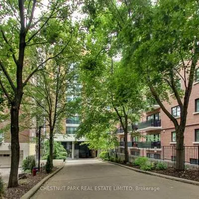 97,&nbsp;Lawton, Yonge-St. Clair, Toronto