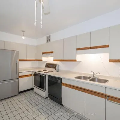 45,&nbsp;Carlton, Church-Yonge Corridor, Toronto