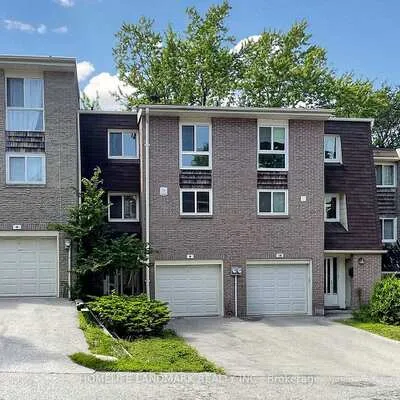 8,&nbsp;Rusty Crest, Don Valley Village, Toronto