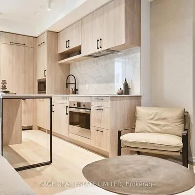 109,&nbsp;Erskine, Mount Pleasant West, Toronto