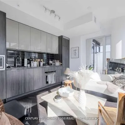 115,&nbsp;Blue Jays, Waterfront Communities C1, Toronto