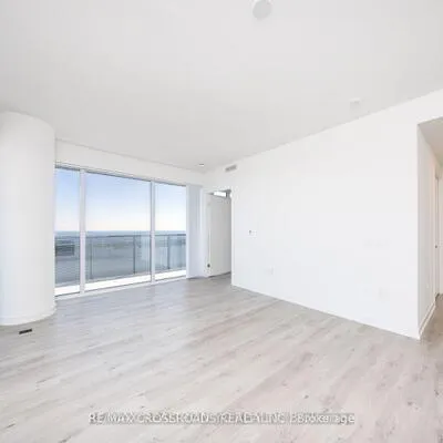 138,&nbsp;Downes, Waterfront Communities C8, Toronto