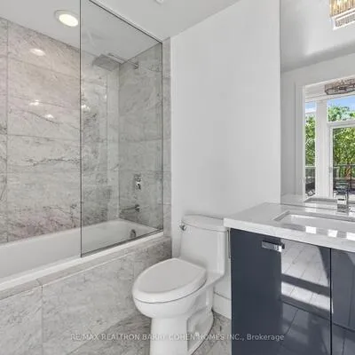 32,&nbsp;Davenport, Annex, Toronto