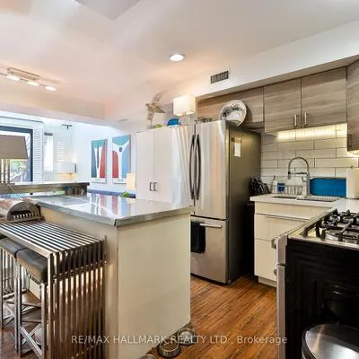 17,&nbsp;Pembroke, Moss Park, Toronto