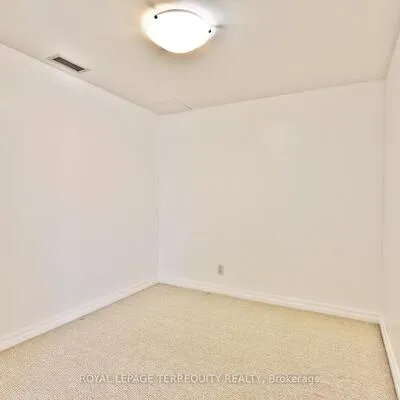 22,&nbsp;Wellesley, Church-Yonge Corridor, Toronto