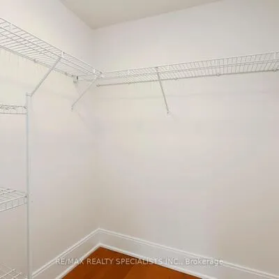 181,&nbsp;Wynford, Banbury-Don Mills, Toronto