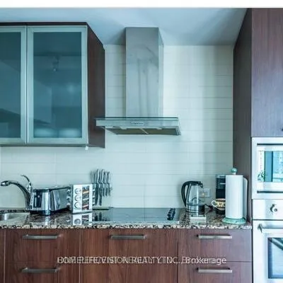 14,&nbsp;York, Waterfront Communities C1, Toronto