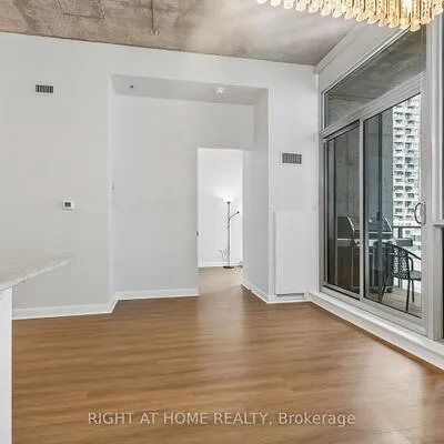 375,&nbsp;King, Waterfront Communities C1, Toronto