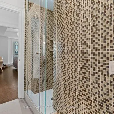 38,&nbsp;Avenue, Annex, Toronto