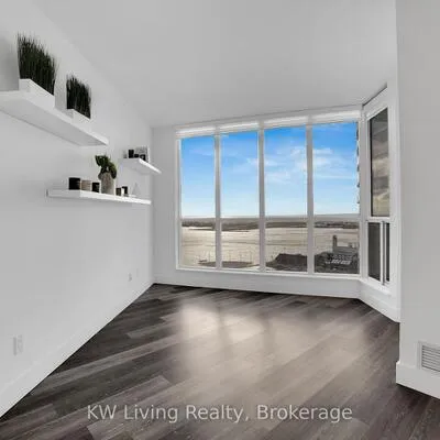 208,&nbsp;Queens, Waterfront Communities C1, Toronto