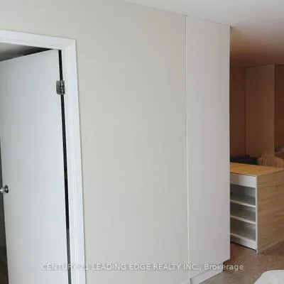 650,&nbsp;Queens, Niagara, Toronto